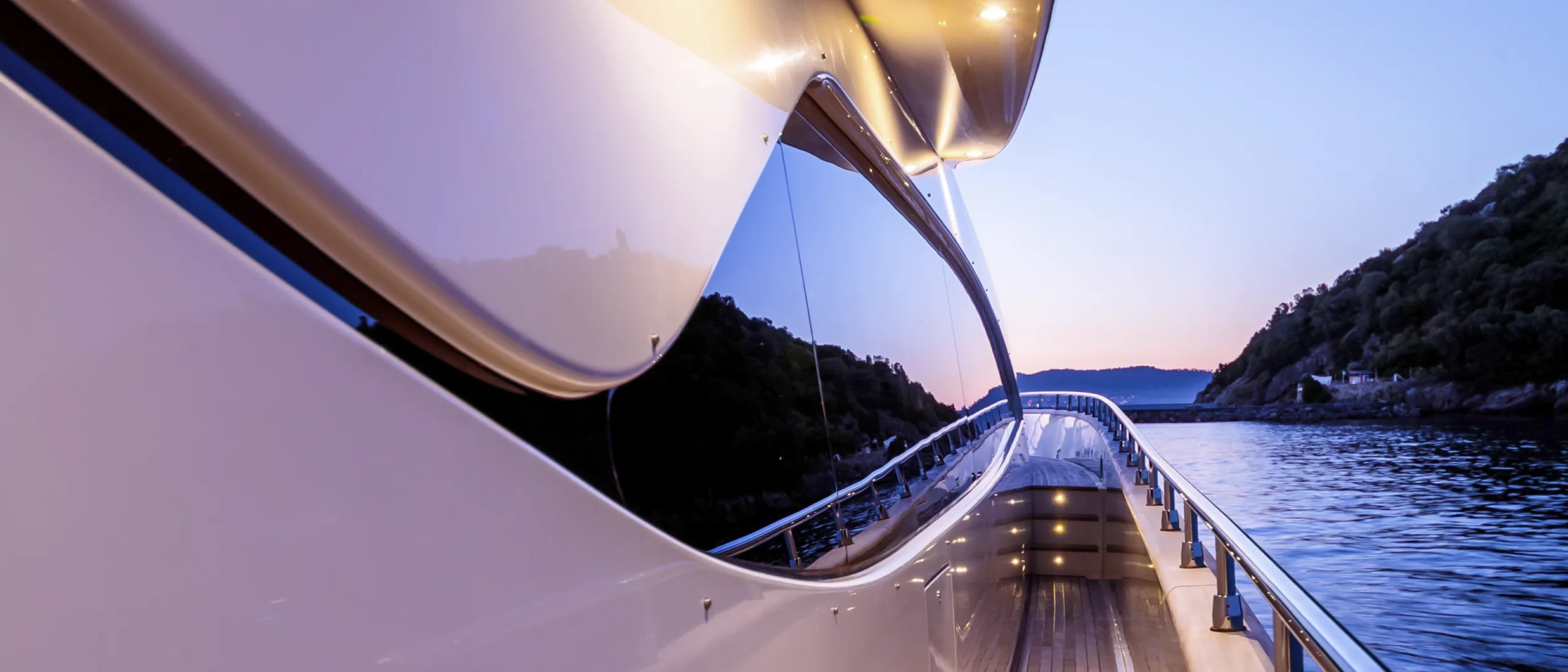 Business with Specialization in Management for Yacht Captains